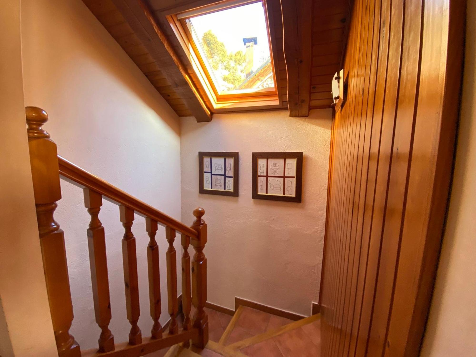 Casa Torellola Cardet Rum bild