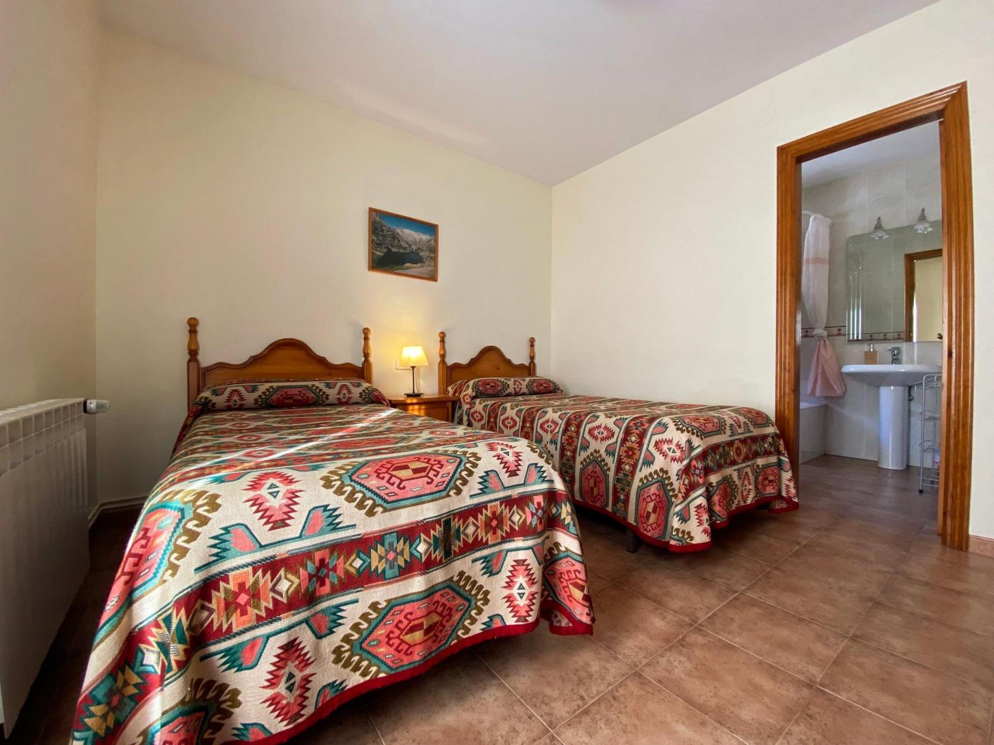 Casa Torellola Cardet Rum bild