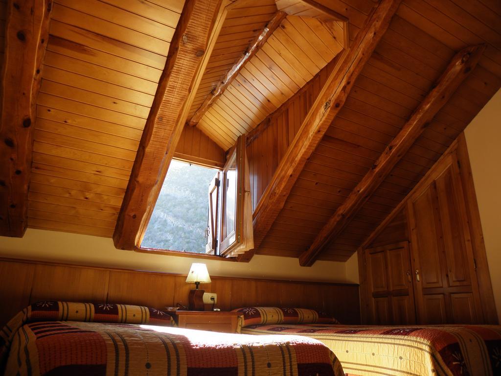 Casa Torellola Cardet Rum bild